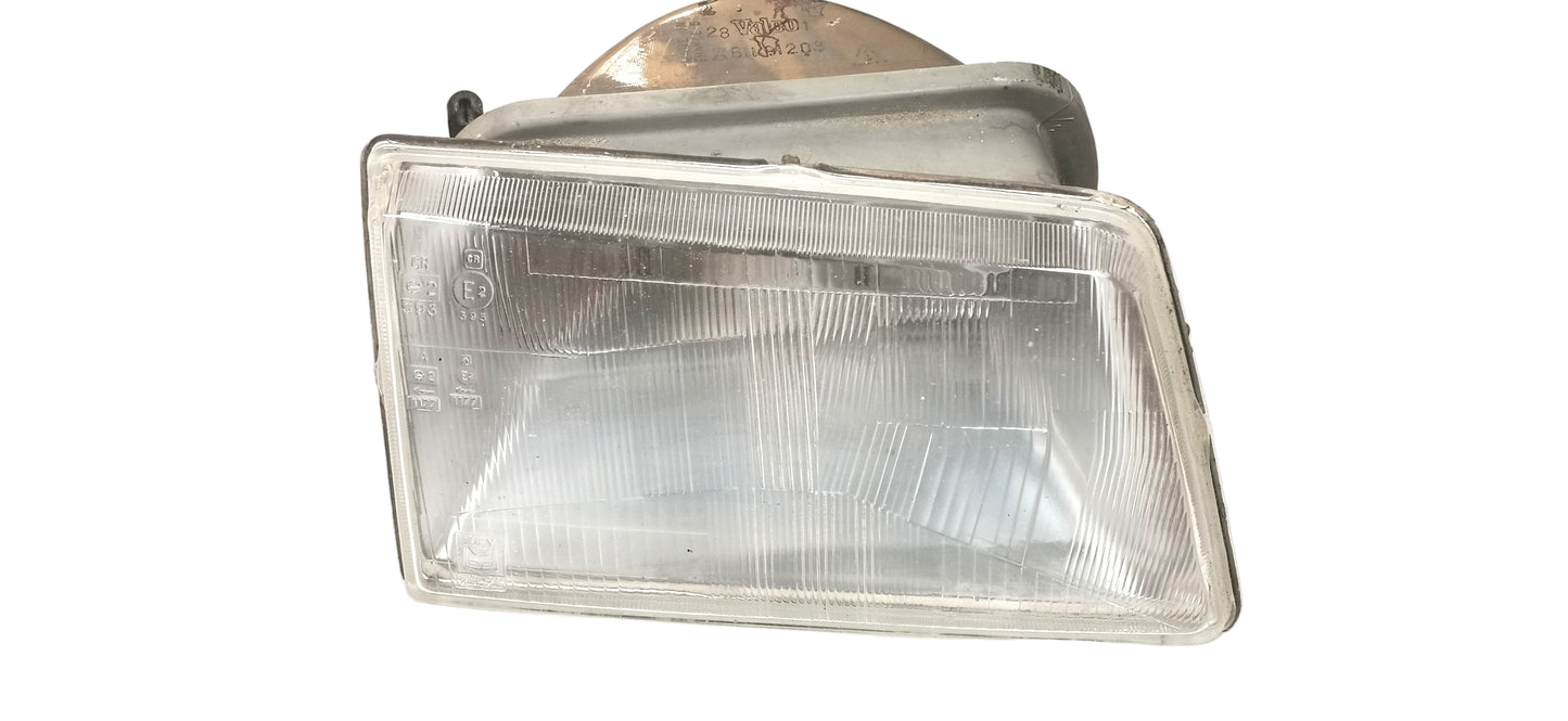 phare droit Peugeot 205