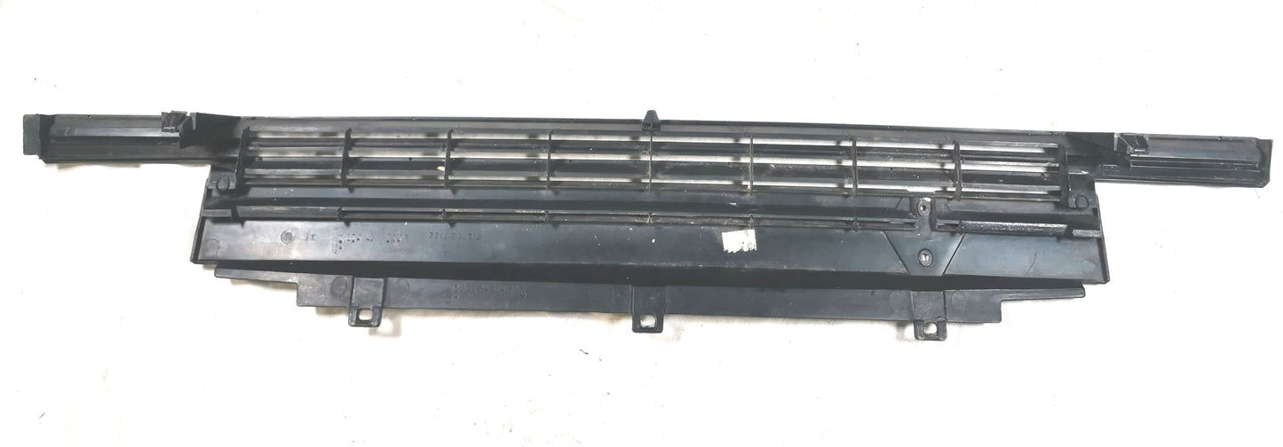 Renault Super 5 calandre