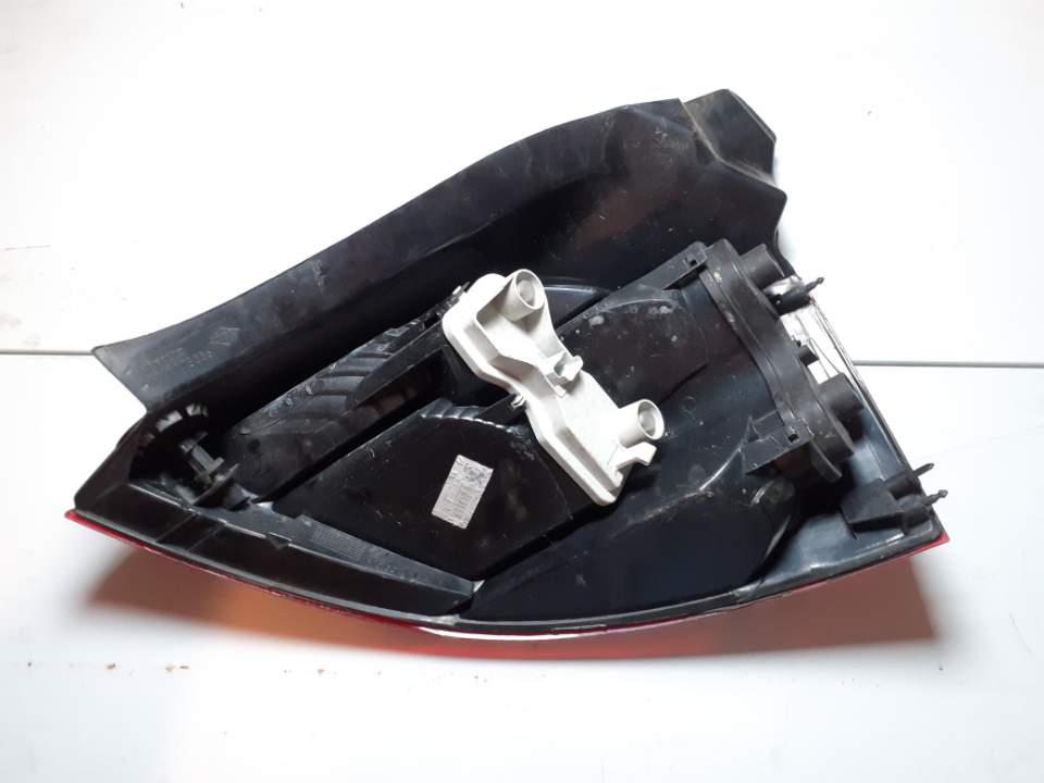 Renault Megane 2 feu arrière gauche