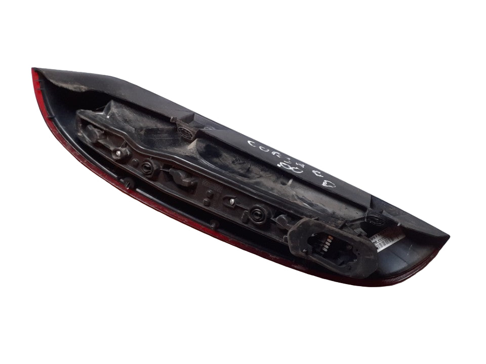 Opel Corsa C feu arrière droit