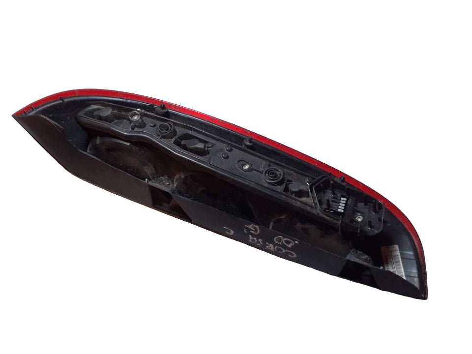 Opel Corsa C feu arrière gauche