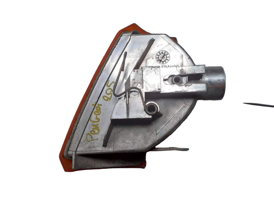 PEUGEOT 205 clignotant avant