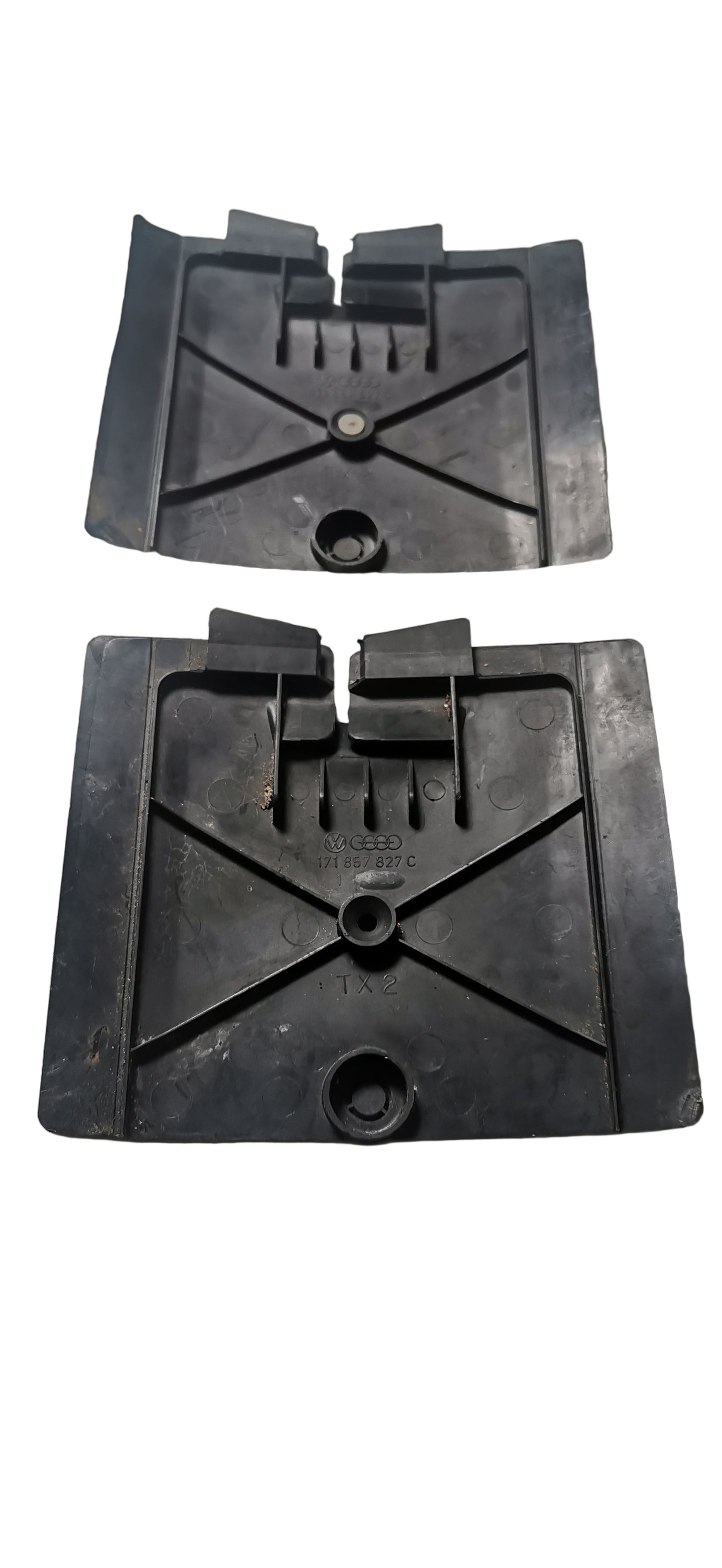 Golf 1 Cache bas de ceinture de sécurité avant