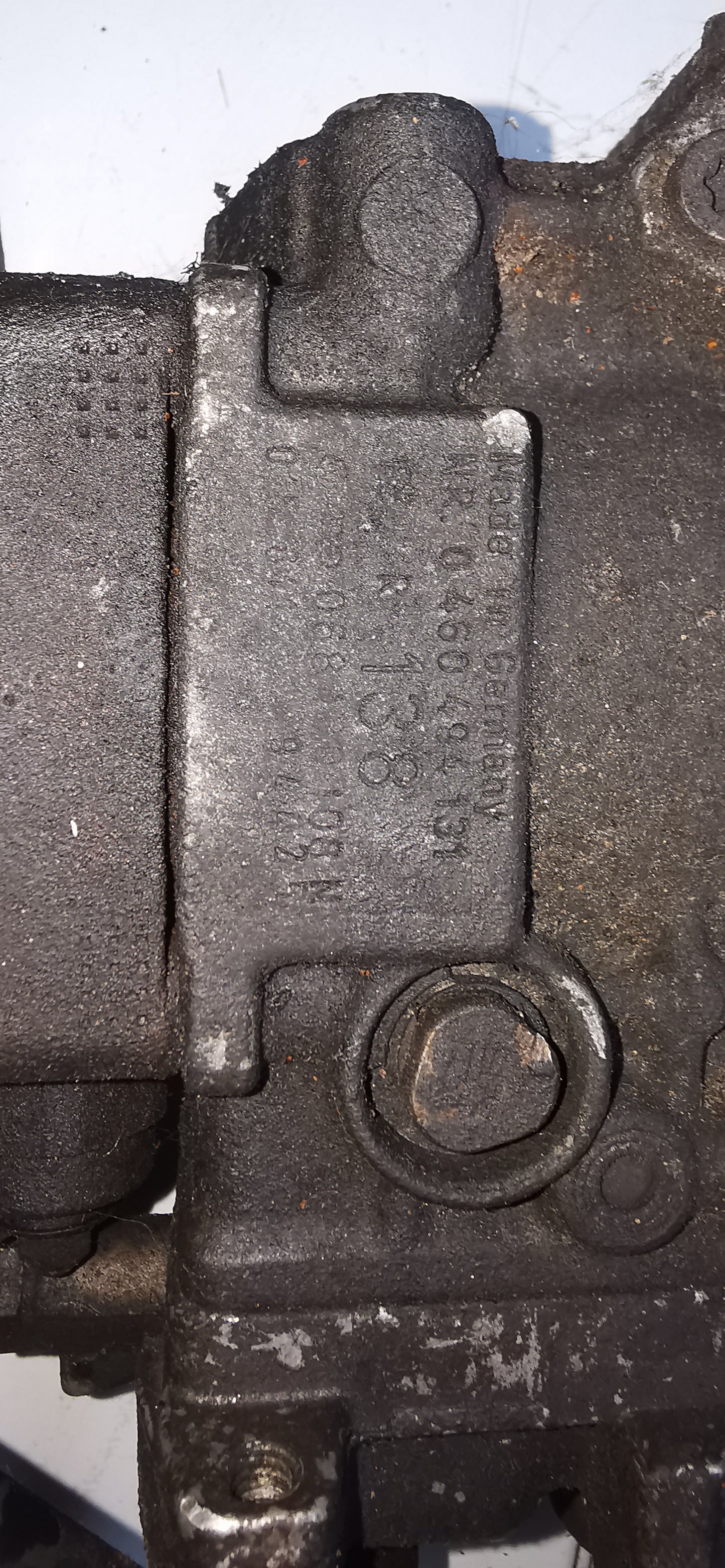 Pompe d'injection 068130108N