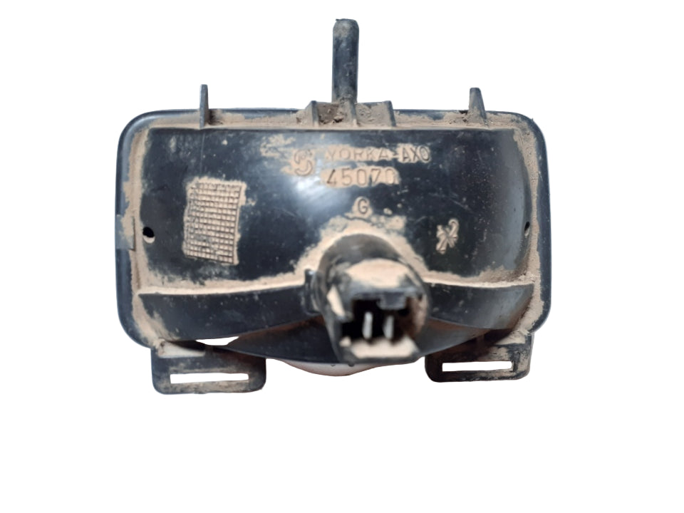 Peugeot 205 feu antibrouillard arrière gauche