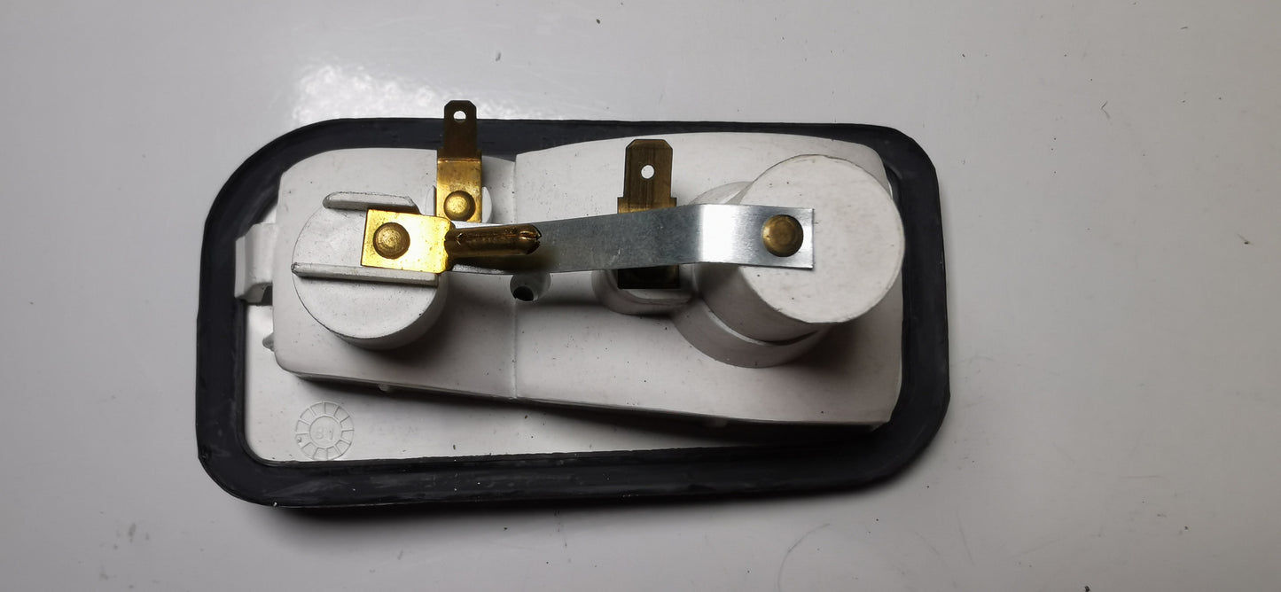 Renault 4L support feu clignotant gauche