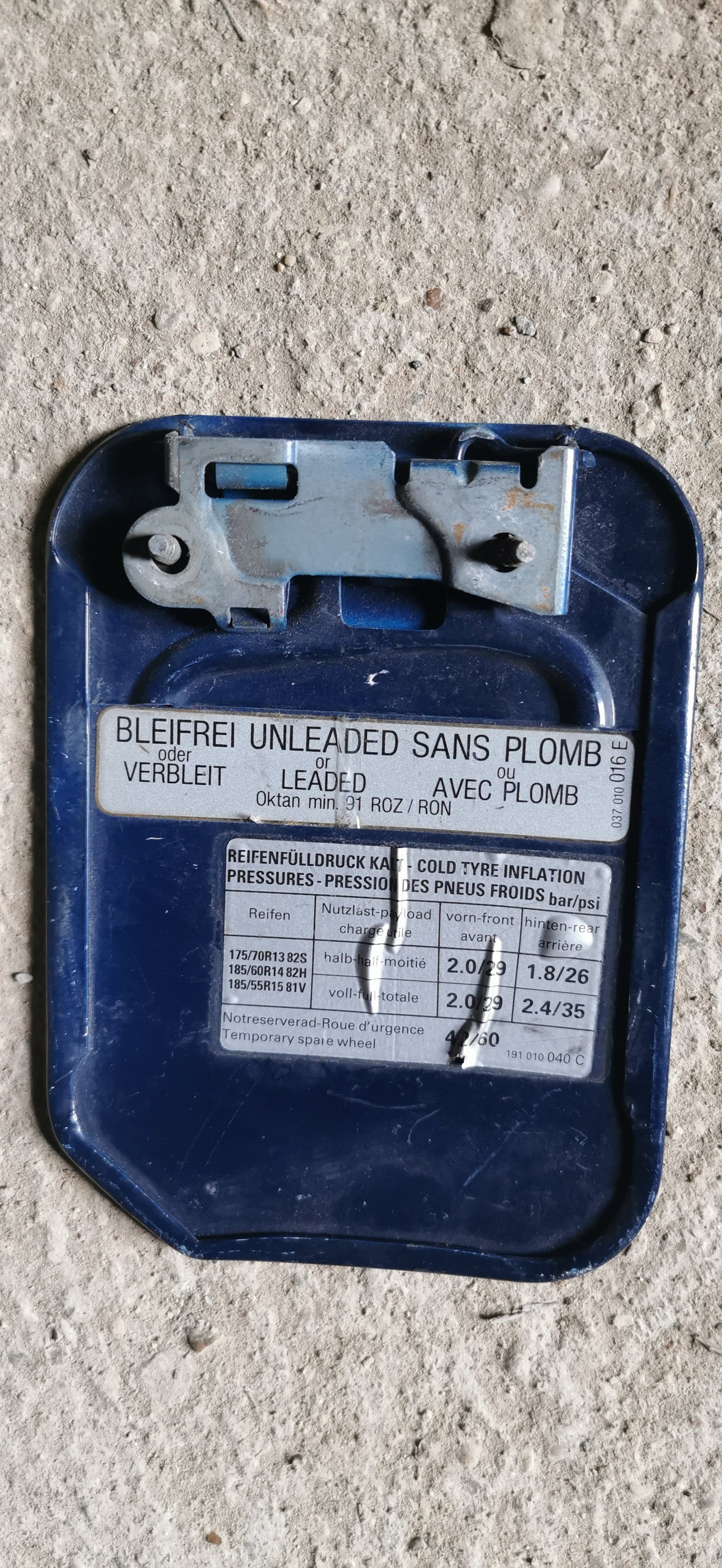 Audi 80 trappe de carburant