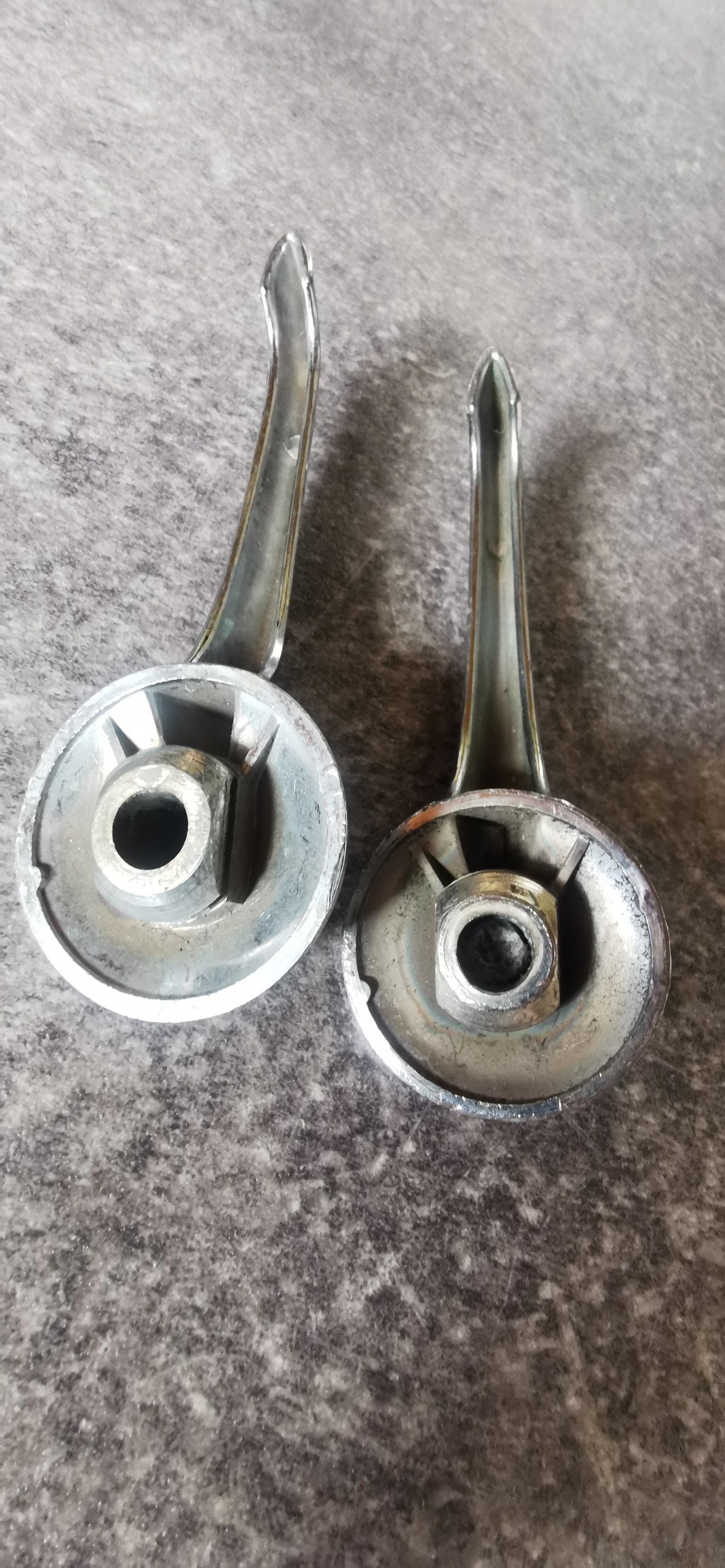 Manivelles ouverture lève-vitres Simca Aronde P60