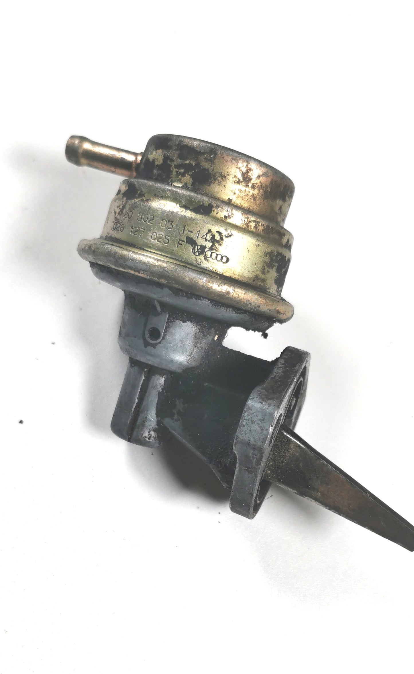 Pompe à essence sur bloc moteur pour VW Golf 1 moteurs 1.5L 1.6L 1.8L