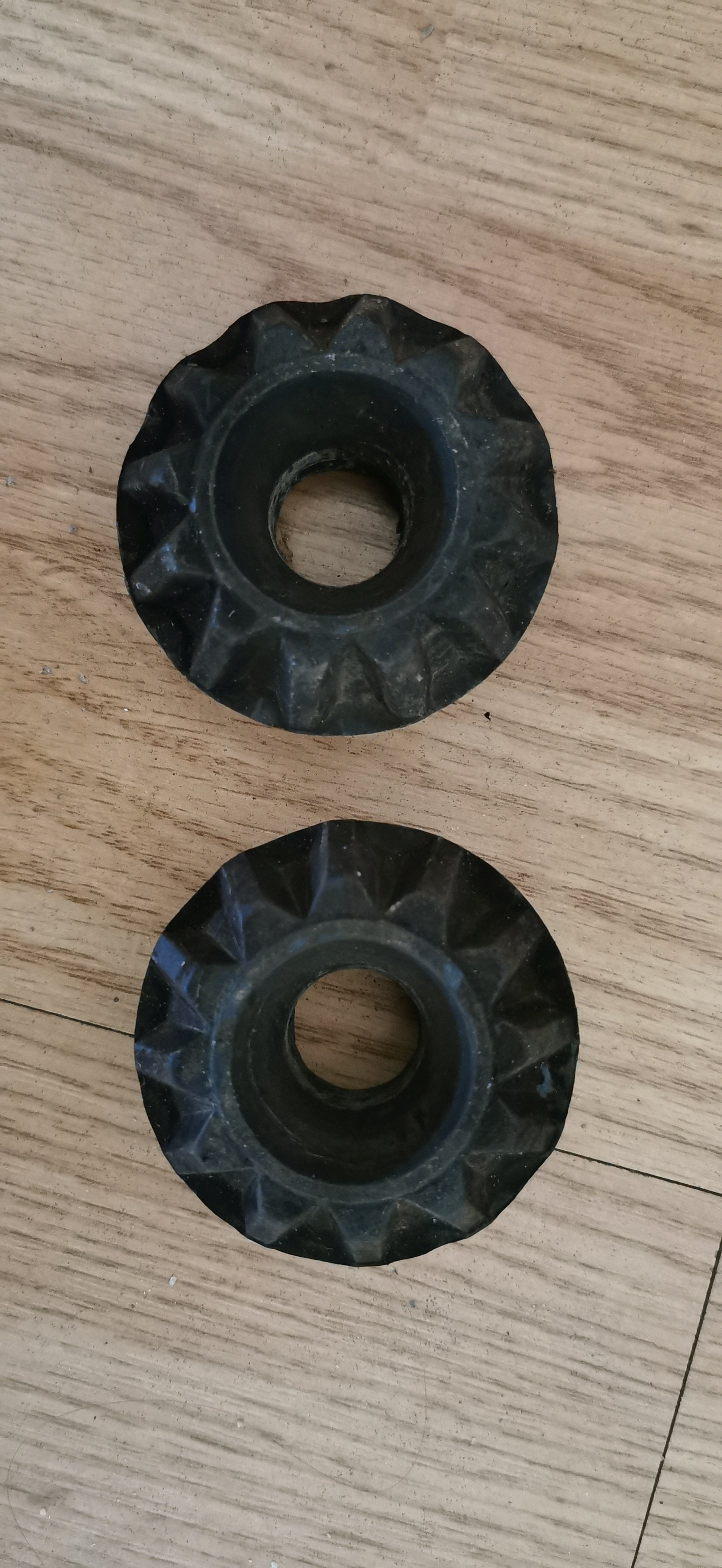 Support de jambe de force supérieur avant