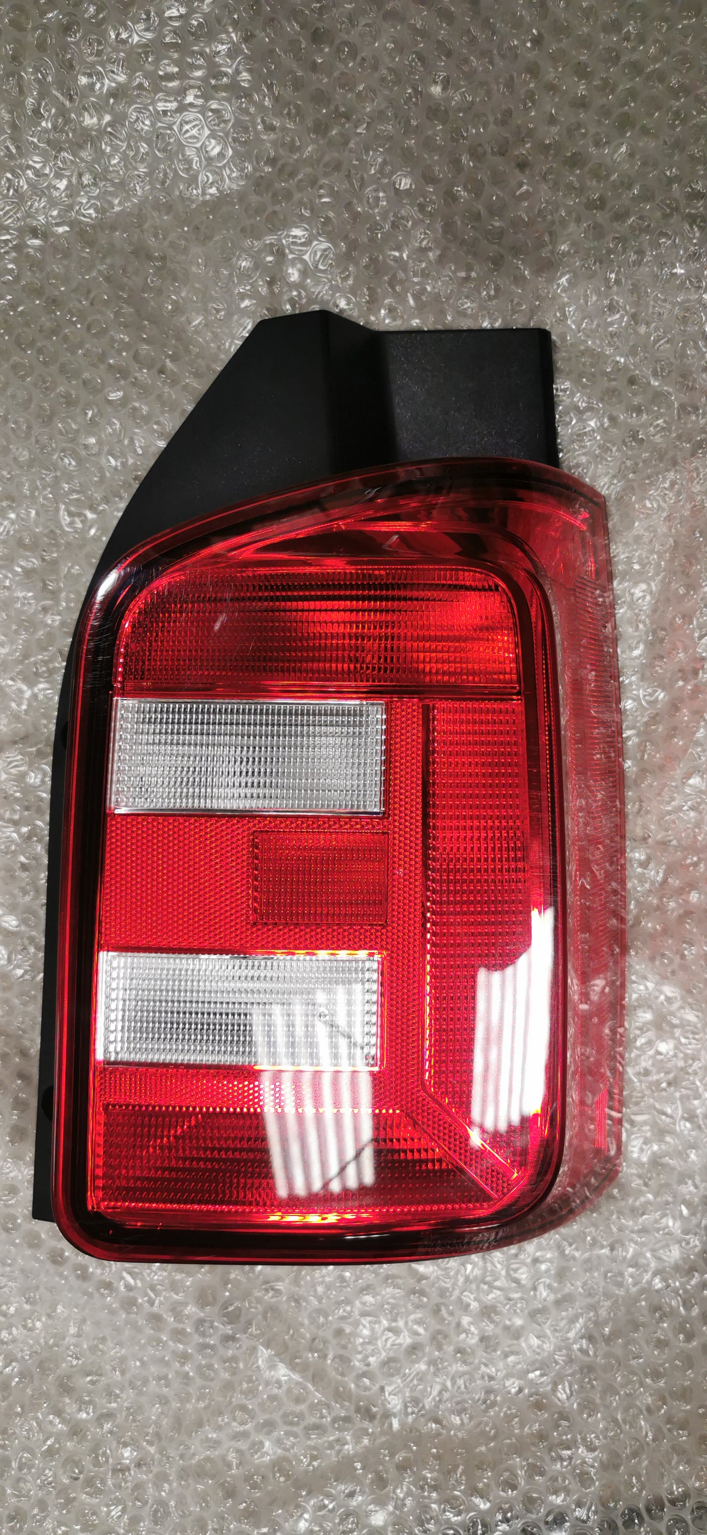 TRANSPORTER T6 Feu arrière gauche