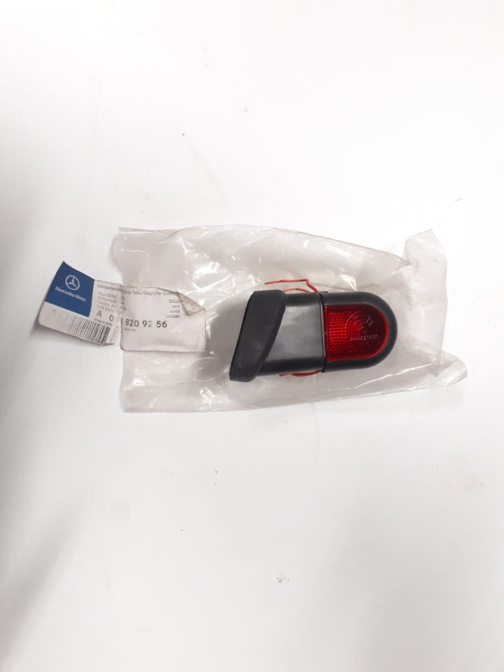 MERCEDES FEU DE POSITION LATÉRAL