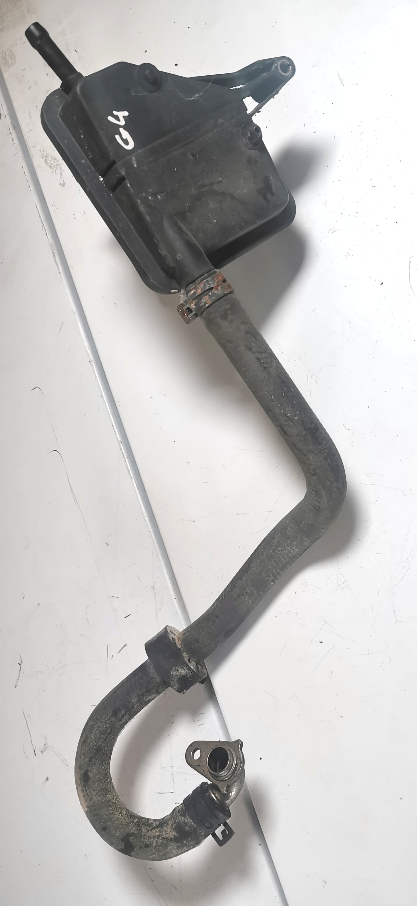 Réservoir liquide de direction assistée