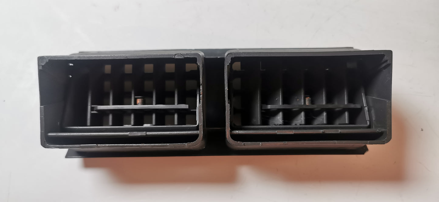 Peugeot 205 Grille d'aération centrale
