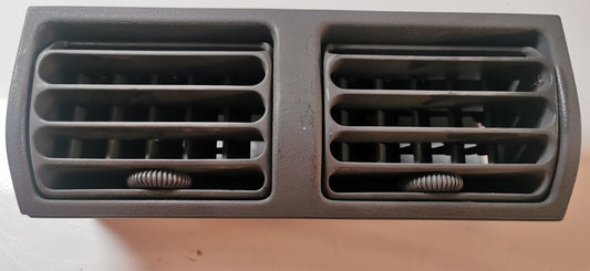 Peugeot 205 Grille d'aération centrale