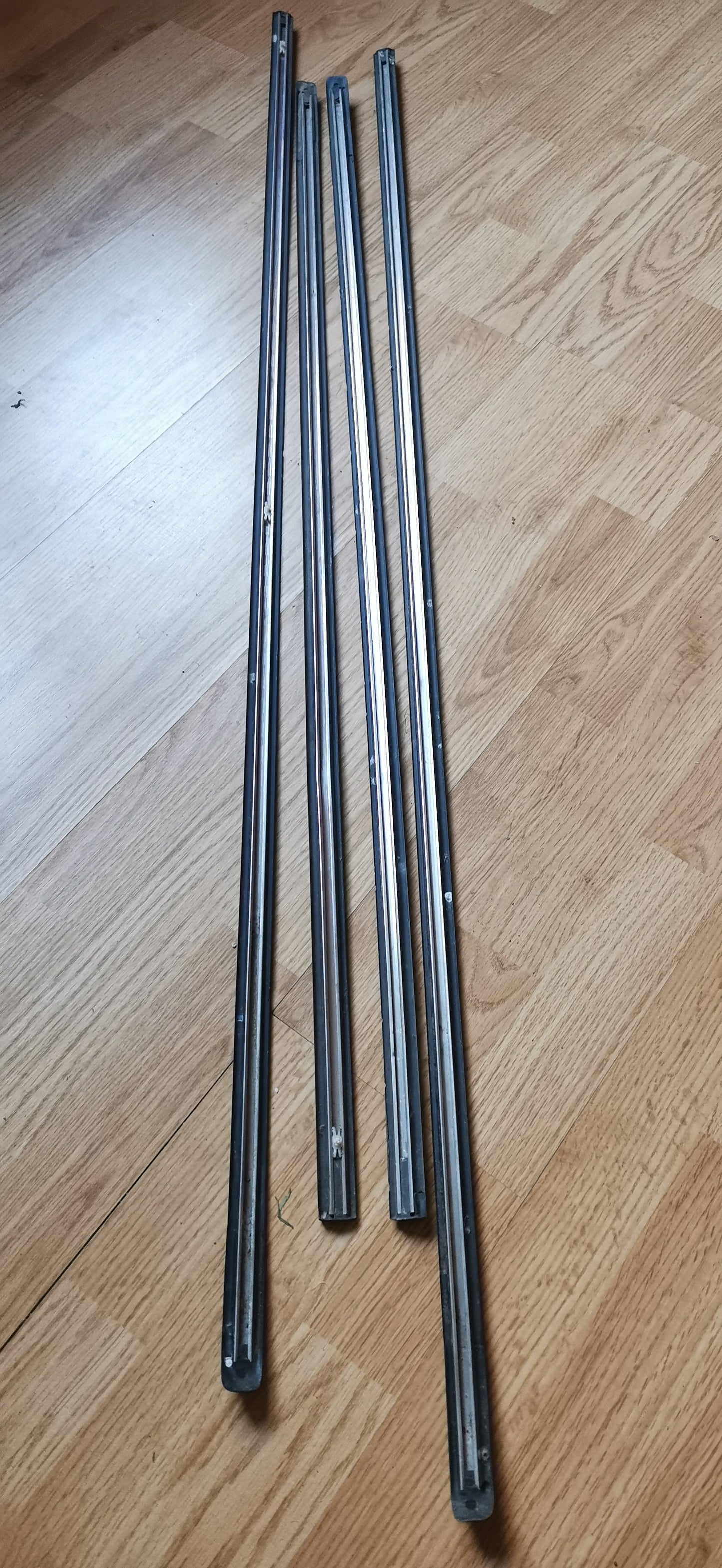 Golf 1 baguettes extérieures chromées