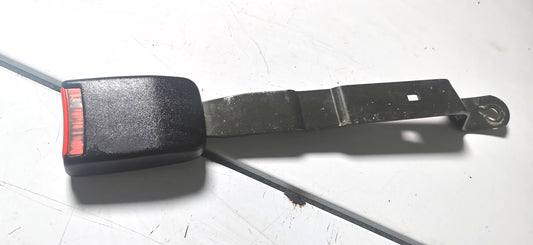 golf 2 ancrage de ceinture avant