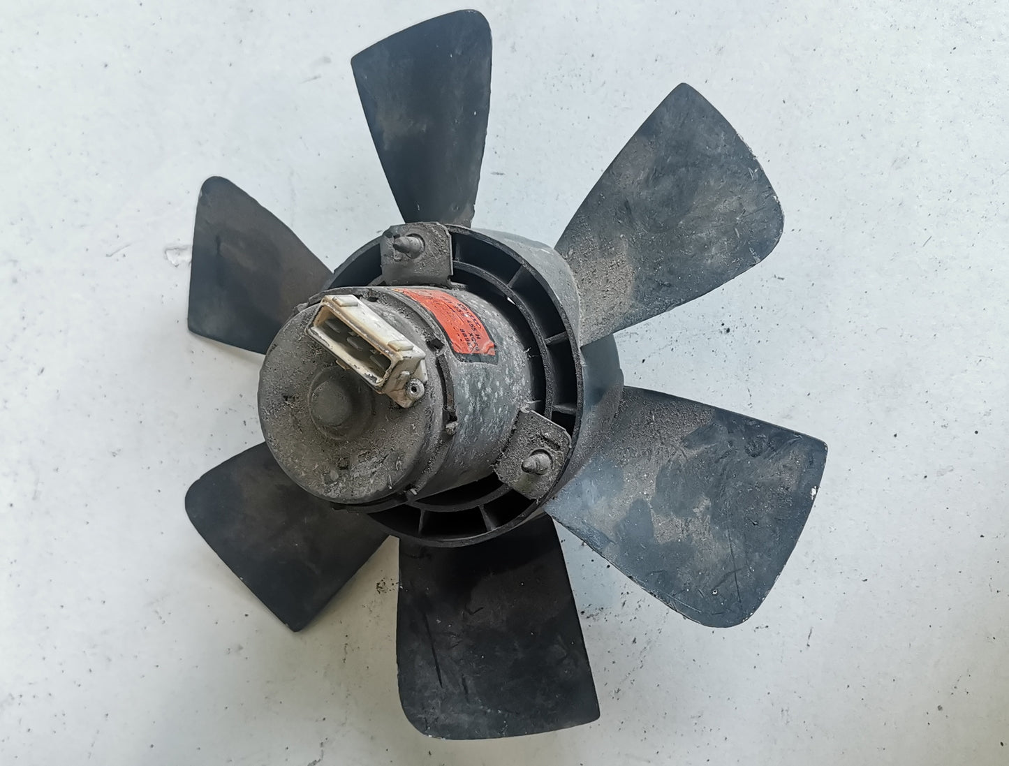 Golf 1 ventilateur radiateur electrique