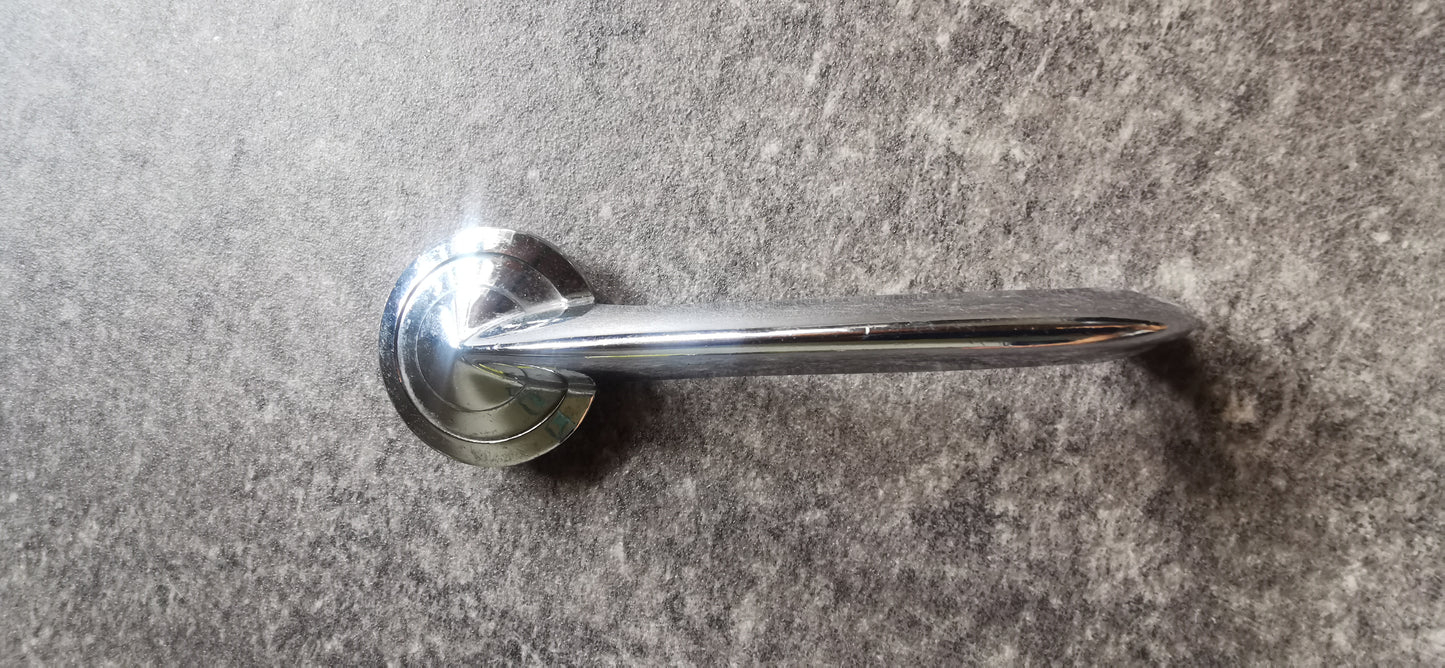 FORD POIGNEE DE PORTE ET MANIVELLE