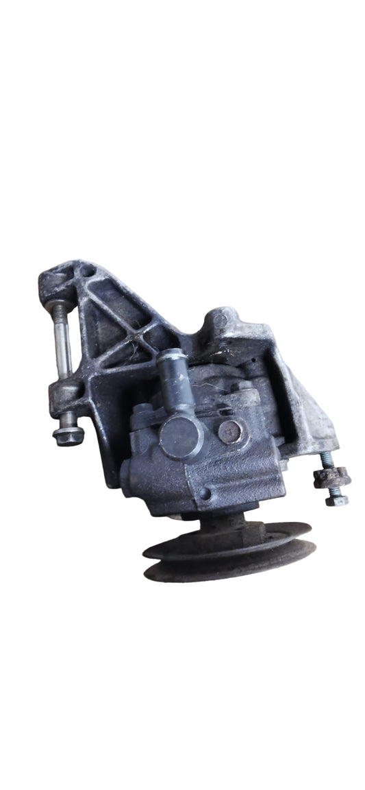 Support pompe Direction assistée Golf 3 Vento Caddy 2 028145523E