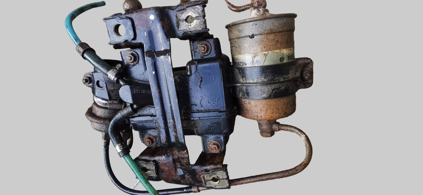 Support pompe à essence Golf 2 GTI 16s 8s K-jetronic 191201043